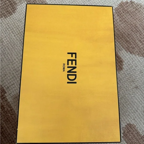 Fendi White leather Logo Sneakers - Picture 4 of 8